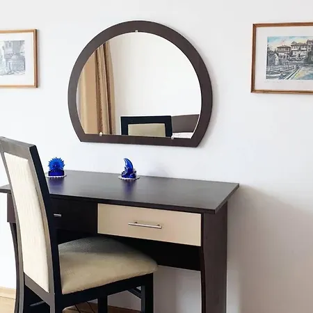 Triumph Holiday Village - With Sea View شقة